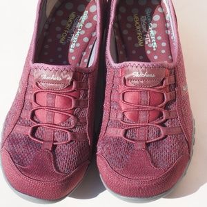 Skechers Breath Easy Burgundy Size 10 #23010